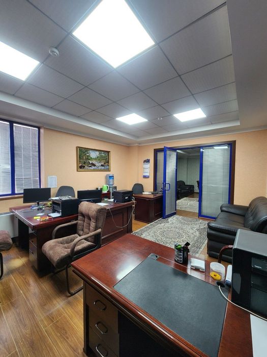 Успейте приобрести комфортный, мебелированный офис в бизнес центре!