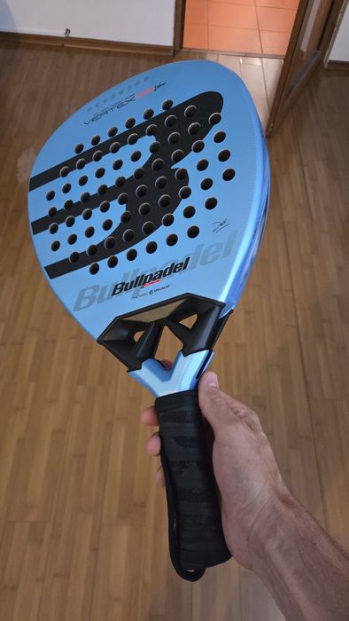 Racheta padel Bullpadel Vertex 05 W – aproape noua