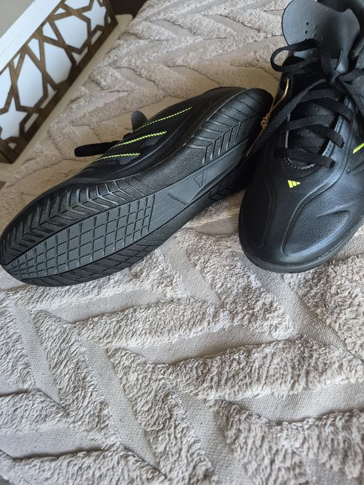 Adidas спортни обувки