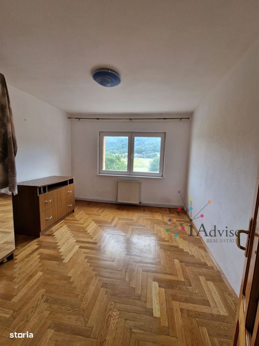 Apartament spațios, decomandat, în cartierul Noua