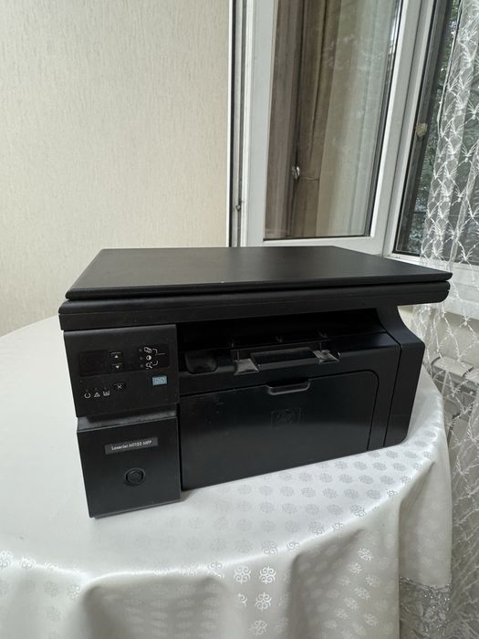 3 в 1 Принтер, Сканер, Копир HP LaserJet M1132