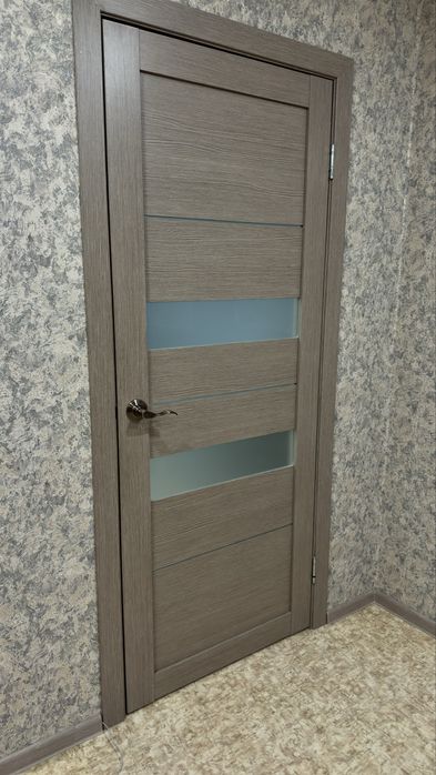 Продам двери в отличном состоянии с ручками