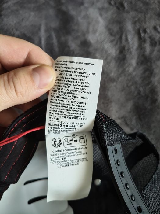 Hugo șapcă unisex cu plasa și logo mare roșu noua originala