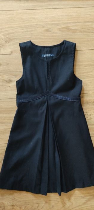 Продам школьную форму на девочку 116 ,122 см