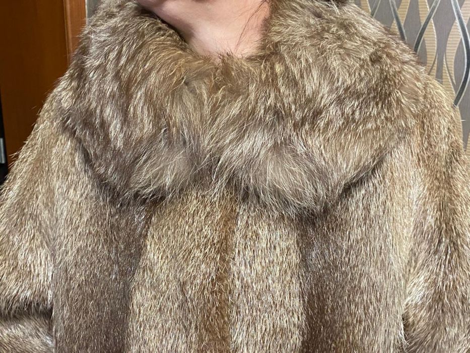 Продается женская шуба