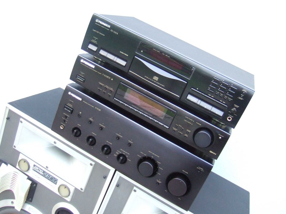 Pioneer Audio Hifi A-702R.  PD-S505 . F-502 Rds