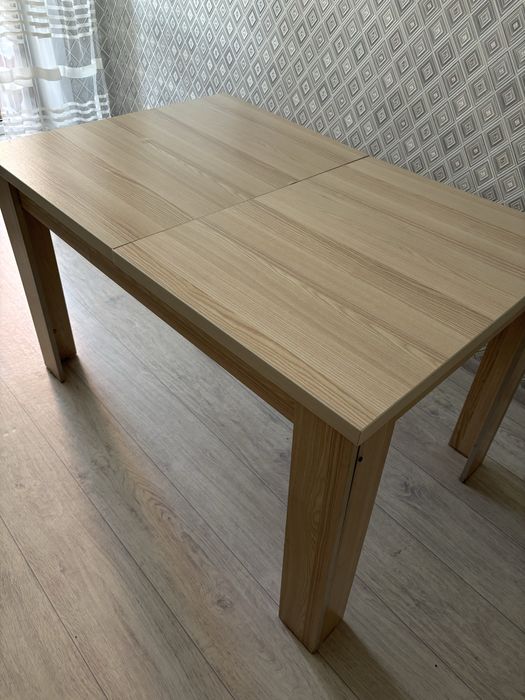 Продам стол кухонный деревянный