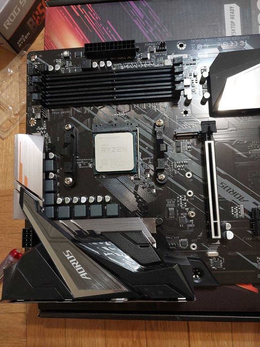 AMD Ryzen 7 3700X + Gigabyte A520 Aorus Elite