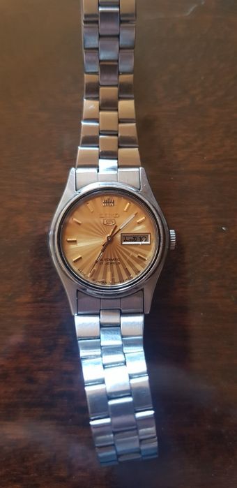 Часовници seiко изпол.