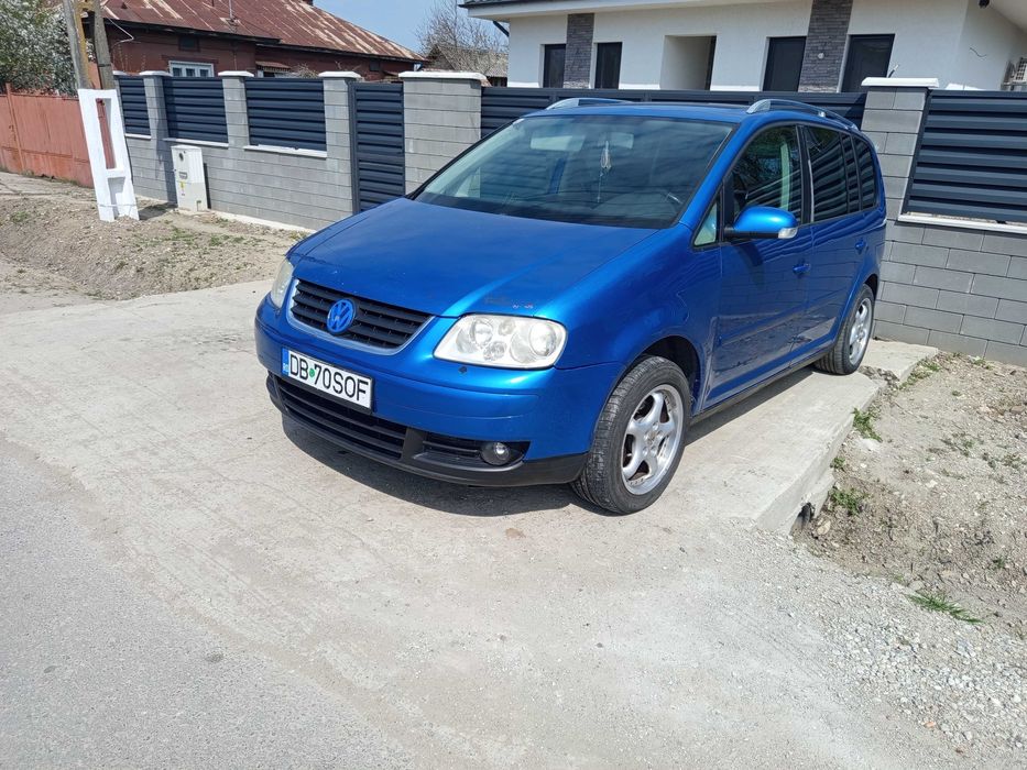 Se vinde autoturism