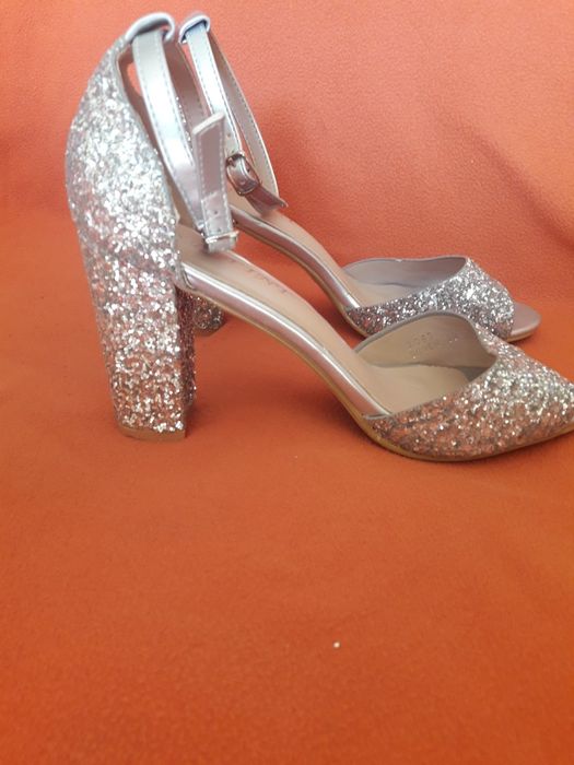 Sandale argintiu
