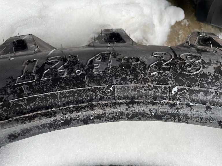 12.4-28 BKT Cauciucuri noi agricole de tractor FIAT U445 8pr