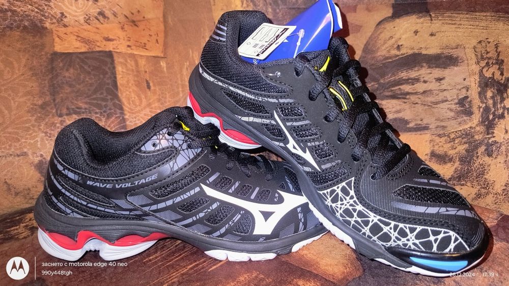 Маратонки  Mizuno