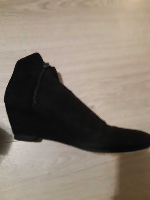 botine piele intoarsa