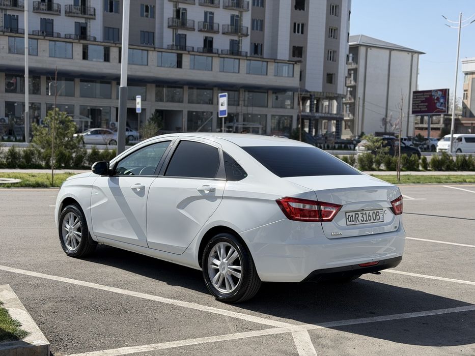 Lada Vesta luxe prestige