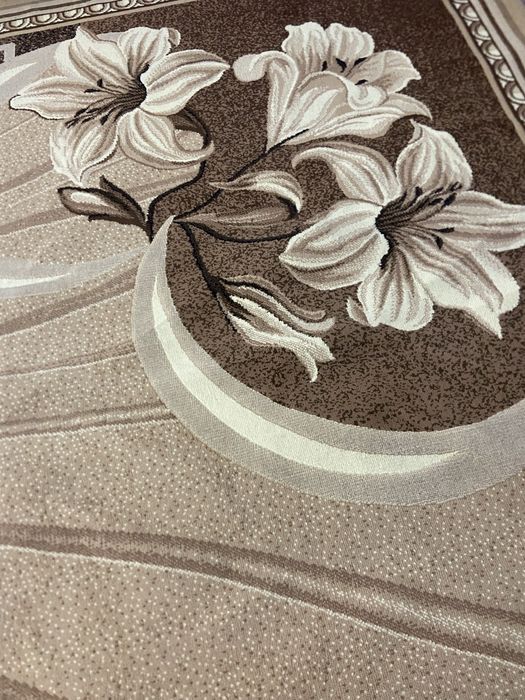 Продам палас в хорошем состояний