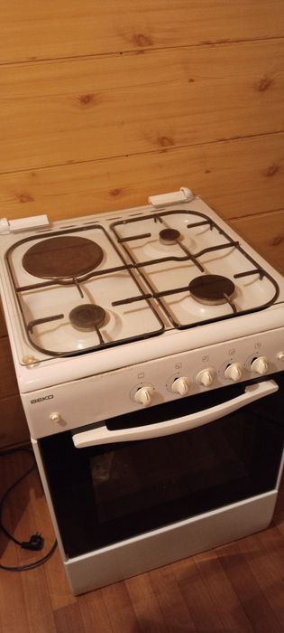 Продам газ плиту