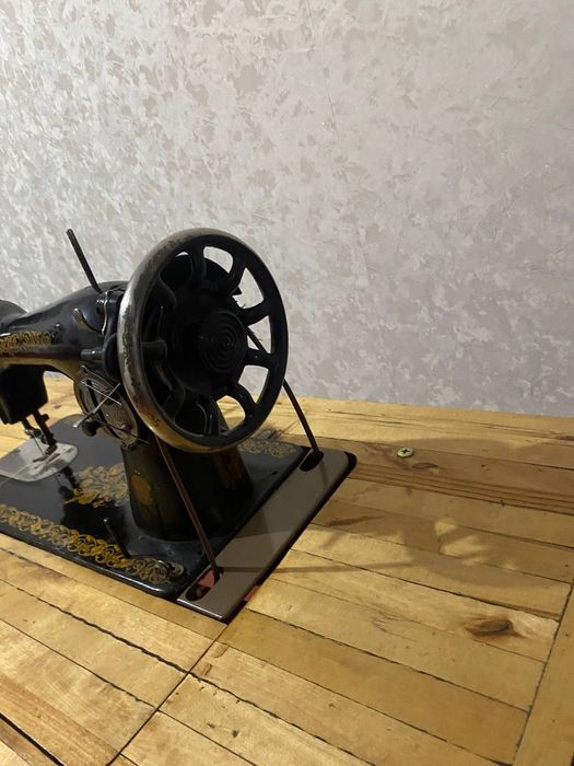 tikuv mashinasi ishchi holatda