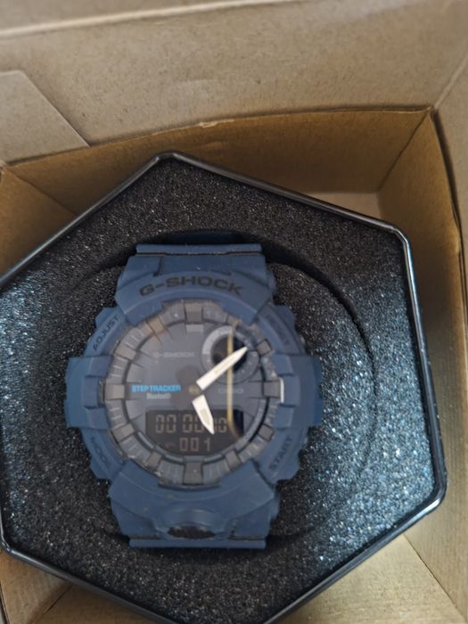 Продавам нов G-Shock  лилав