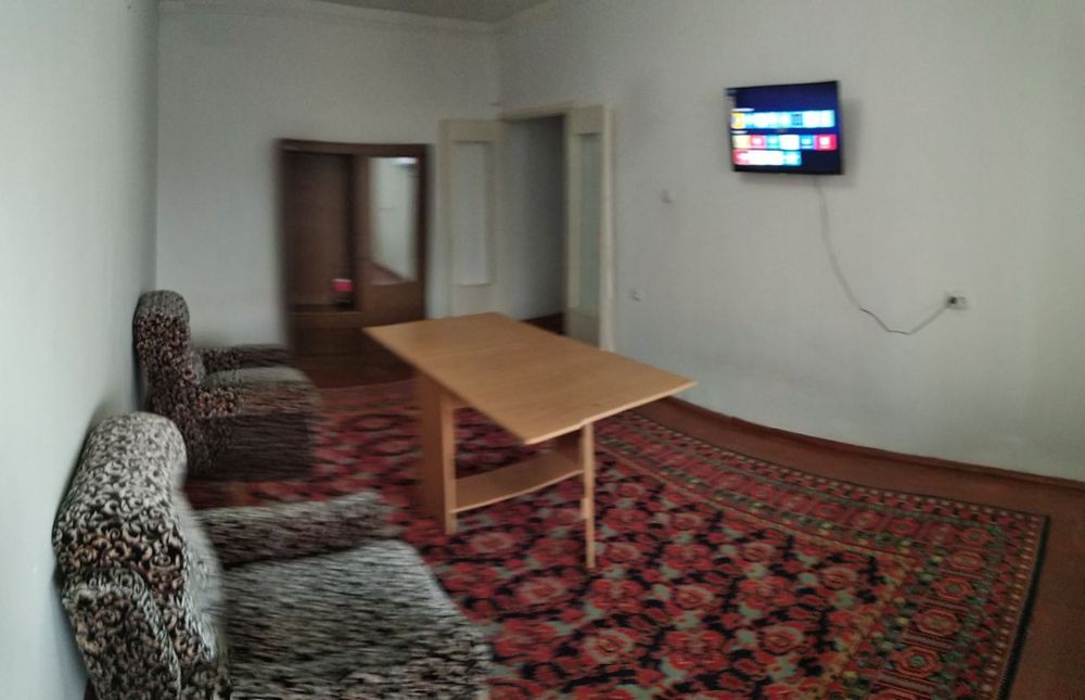 toshkent markazida yakkasaroy tumani 1xona 2x6balkon