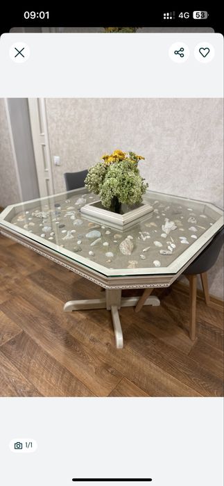 Продаётся кухонный стол