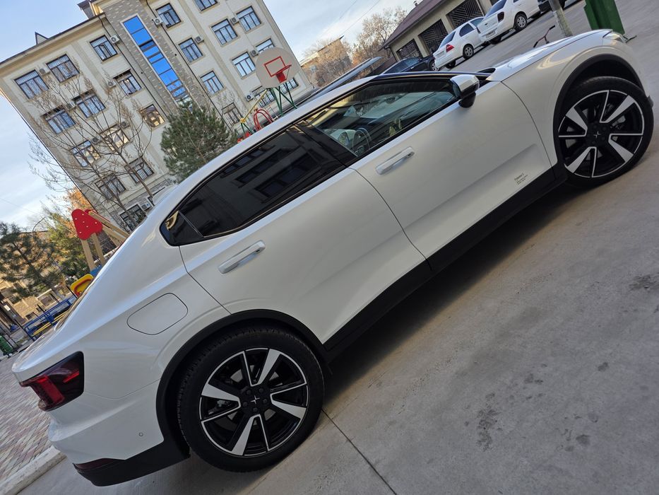 Volvo Polestar-2 СРОЧНО продаётся.