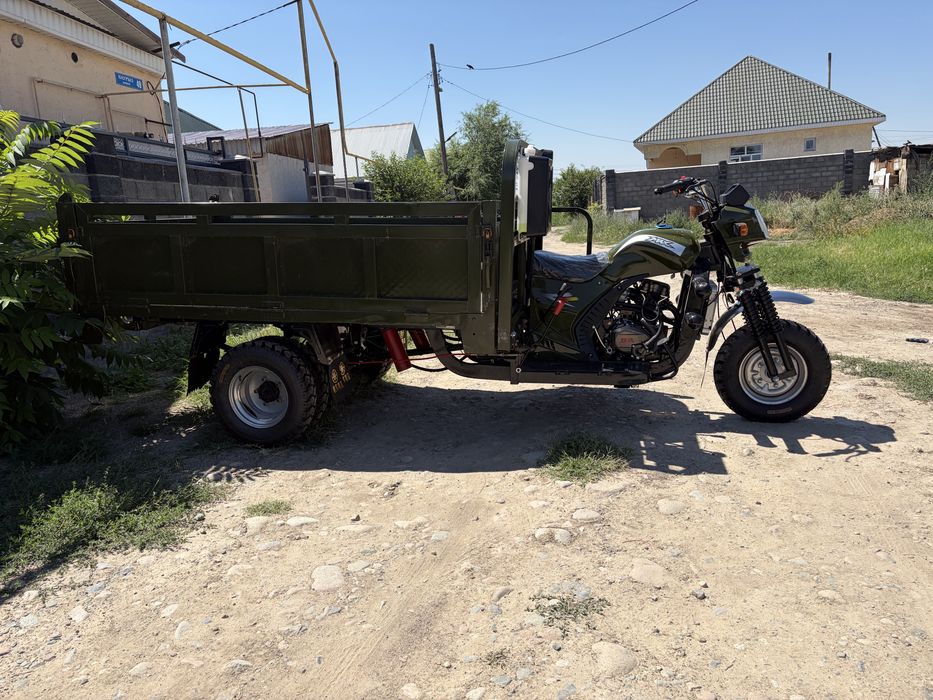 Трицикл 300 куб чисто 174 матор
