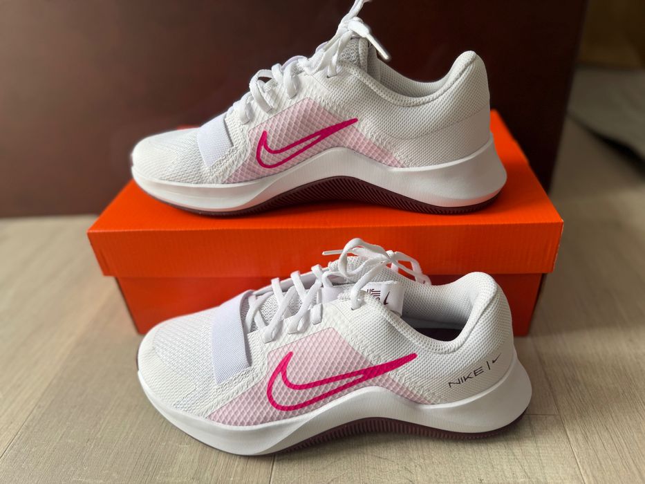 Дамски маратонки Nike