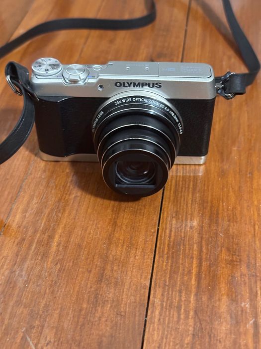 Olympus SH1  - WIFi, touch screen