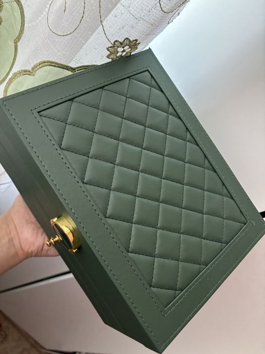 Шкатулка для украшений трехъярусная