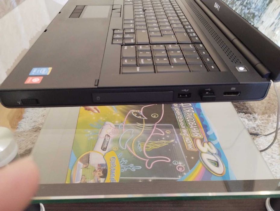 Лаптоп за работа и игри