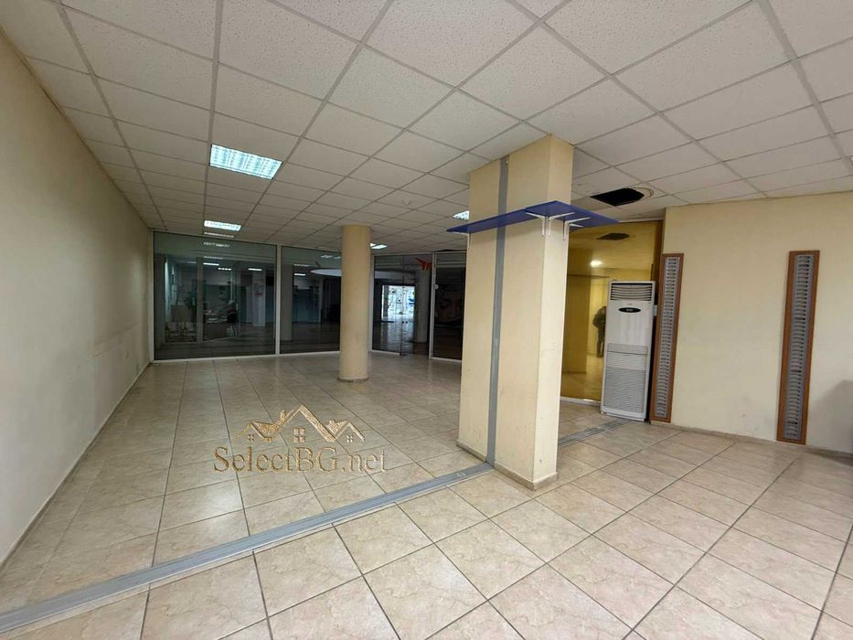 Дава се под наем Магазин в Велико Търново, Център - 120 кв.м за 357 € - Снимка #3