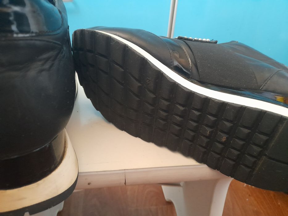 Продам кожаную обувь