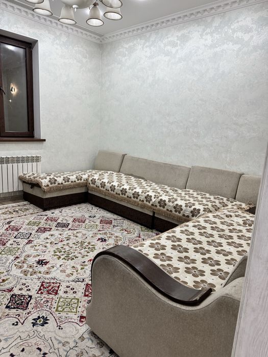 Продаётся большой диван