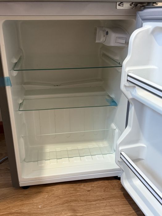 Продаю холодильник Muxxed