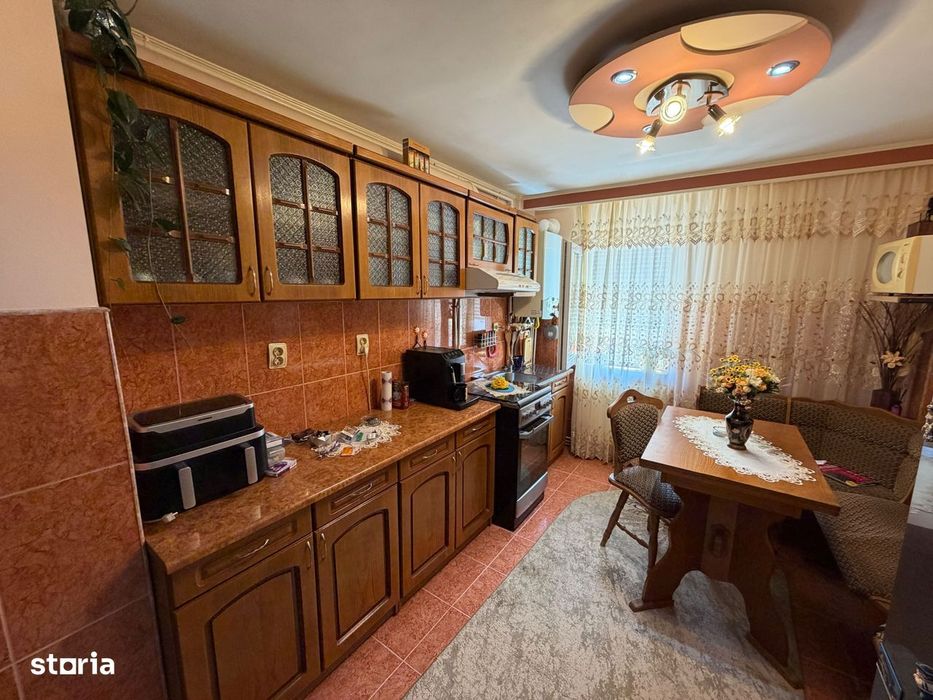 Apartament 2 camere, decomandat  - Cugir