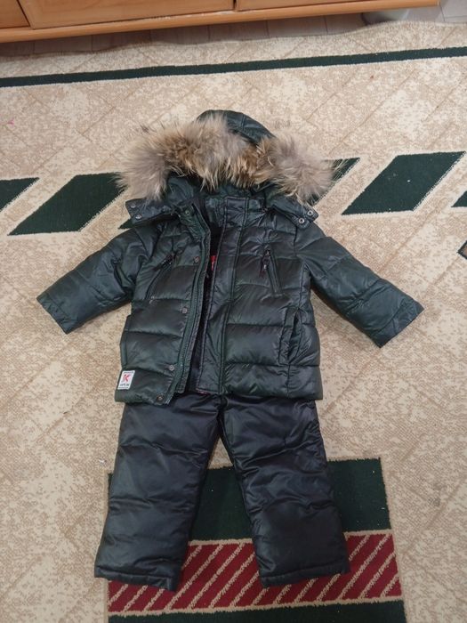 Куртка зимняя сатылады. Бағасы 8000 мың теңге