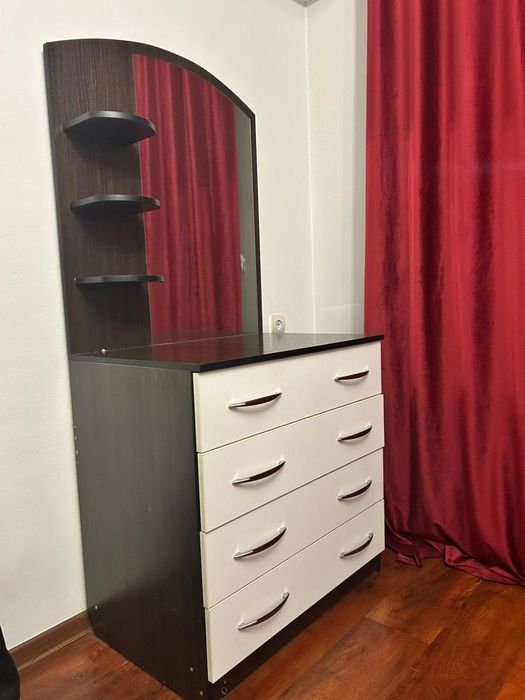 Продается камод-трюмо