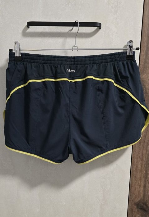 Нови.  Дамски оригинални къси панталонки.  Adidas