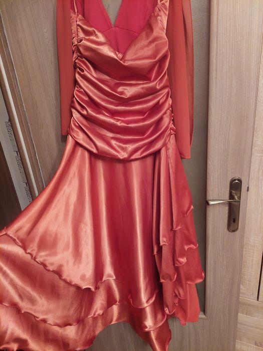 Rochie eleganta in colturi
