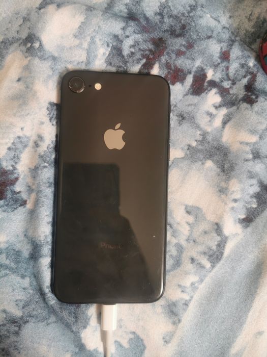 IPhone 8 funcțional