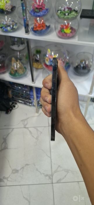 Iphone 12 pro sotiladi