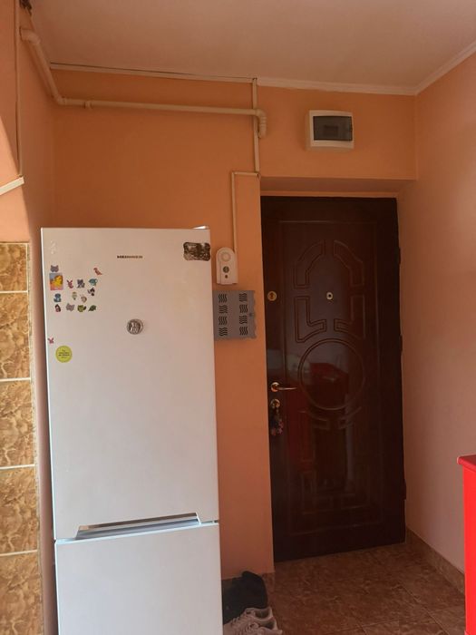 Închiriez apartament