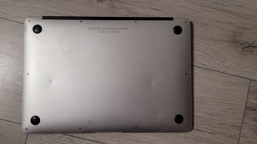 Apple MacBook Air Core 2 Duo 2.13 GHz/4 GB / 256 SSD Late 2010