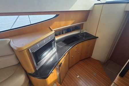 Fairline 40 phantom yachts луксозна яхта