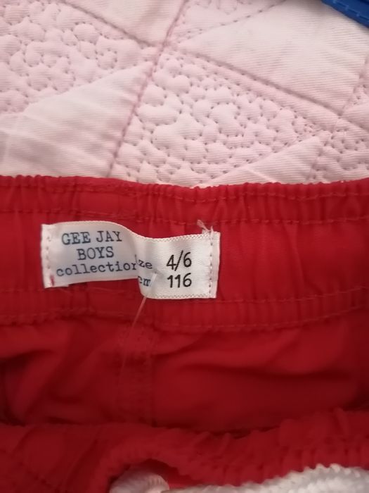 Новые шорты на 4-5 лет.