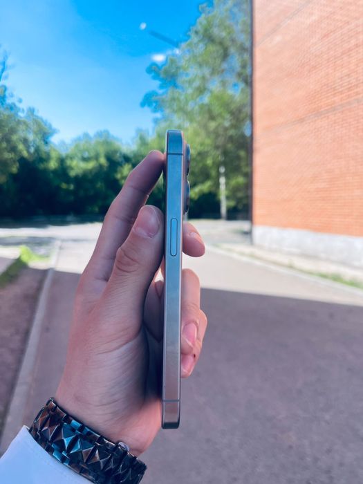 Iphone 15 pro.