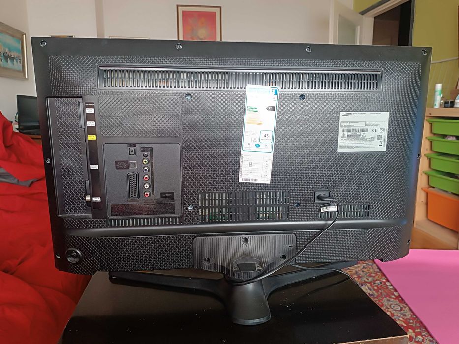 Телевизор Samsung 32", LED, Full HD 1920x1080, енергиен клас A+