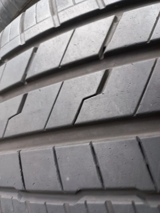 Гуми 275/40/21 със 315/35/21 Ханкок