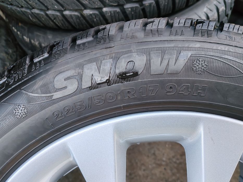 BMW X1, Бмв 225/50/17